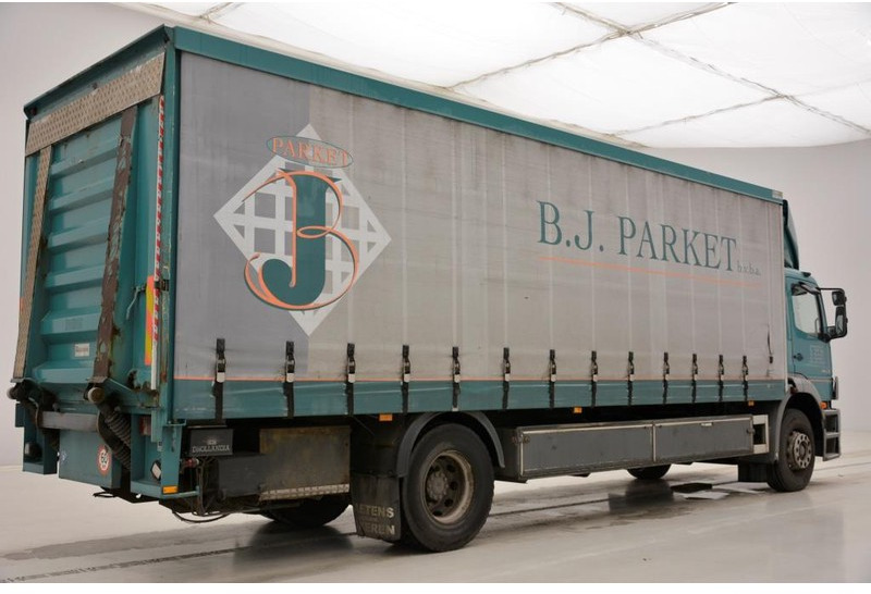 Mercedes-Benz Atego 1823 - damaged engine* - Curtain side truck: picture 4 Mercedes-Benz Atego 1823 - damaged engine* - Curtain side truck: picture 4
