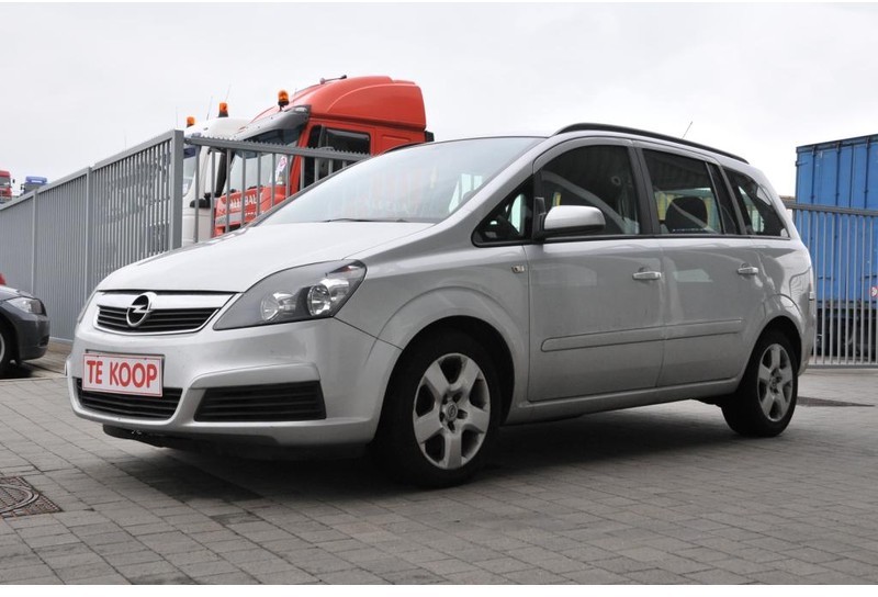 Opel Zafira - Car: picture 2 Opel Zafira - Car: picture 2
