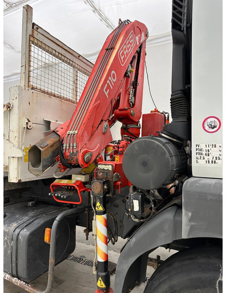 Renault Kerax 320 DCi - Tipper, Crane truck: picture 4 Renault Kerax 320 DCi - Tipper, Crane truck: picture 4