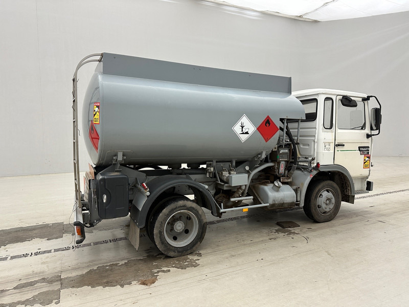 Renault Midliner S120 - Tanker truck: picture 4 Renault Midliner S120 - Tanker truck: picture 4