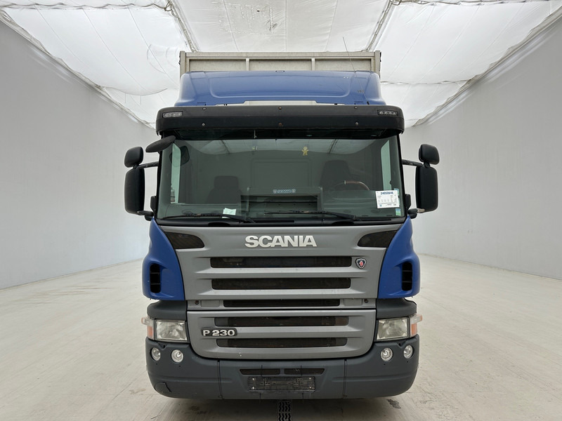Scania P230 - Curtain side truck: picture 2 Scania P230 - Curtain side truck: picture 2