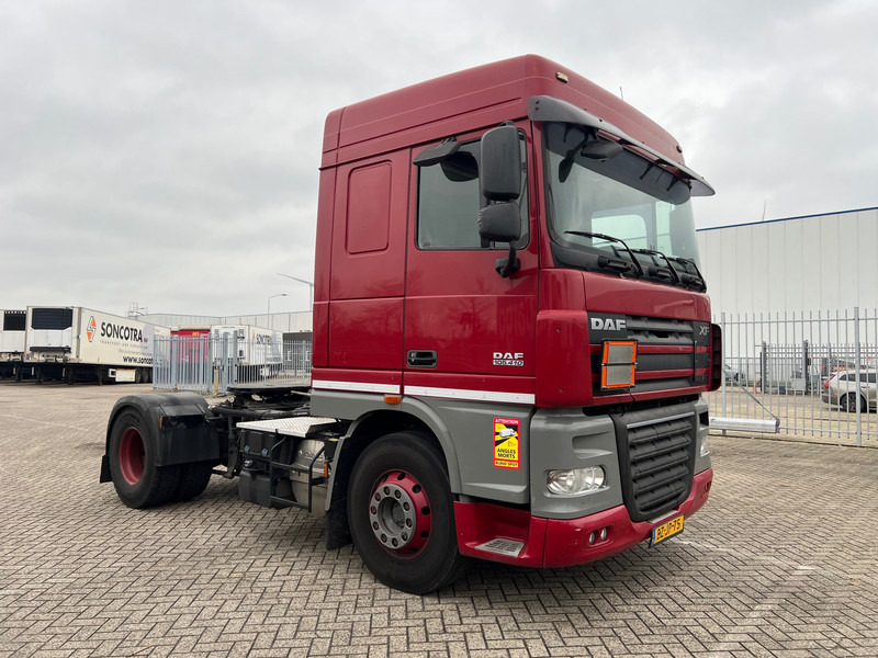 DAF XF105.410 Space Cab - ADR - Tractor truck: picture 3 DAF XF105.410 Space Cab - ADR - Tractor truck: picture 3