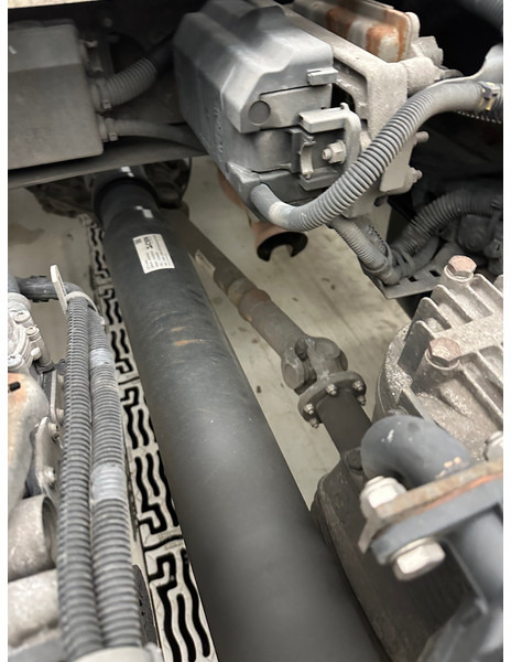 Tractor truck Volvo FH 420 Globetrotter - ADR: picture 10