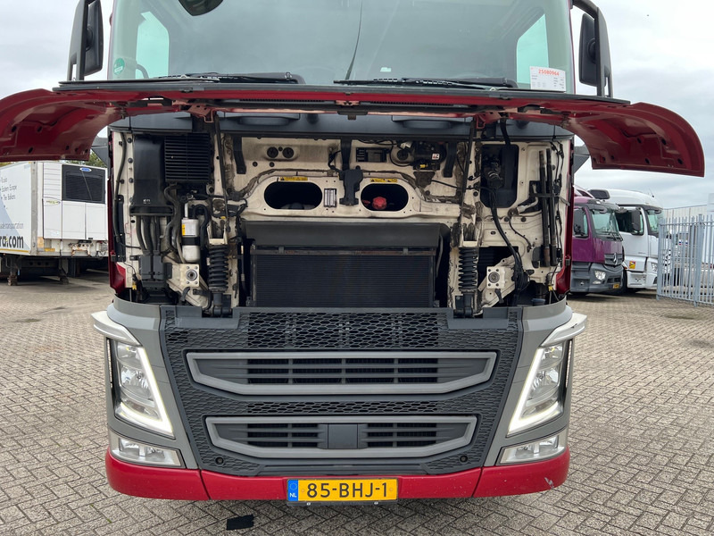 Volvo FH13.420 Globetrotter - ADR - Tractor truck: picture 3 Volvo FH13.420 Globetrotter - ADR - Tractor truck: picture 3