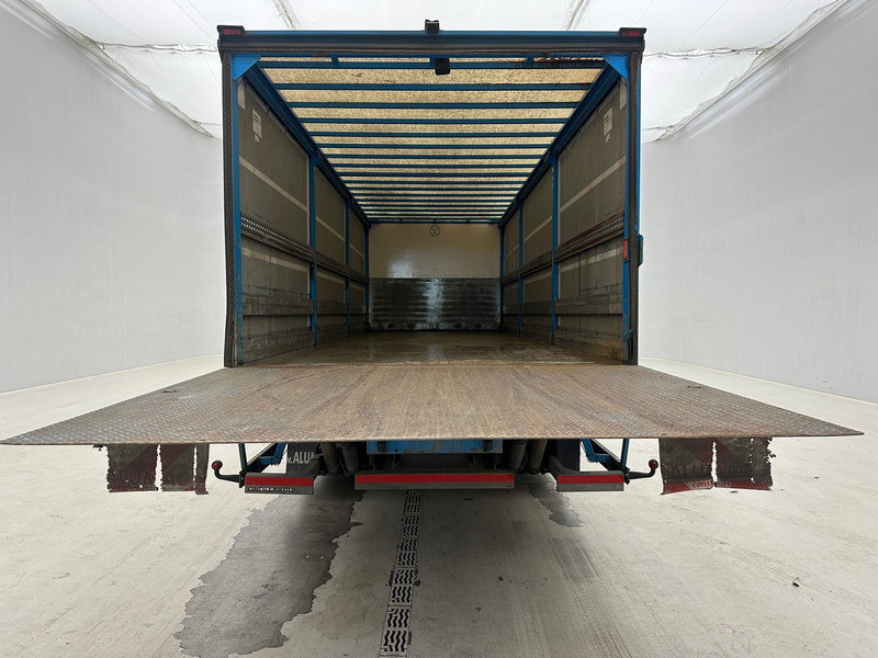 Volvo FE 320 - Curtain side truck: picture 5 Volvo FE 320 - Curtain side truck: picture 5
