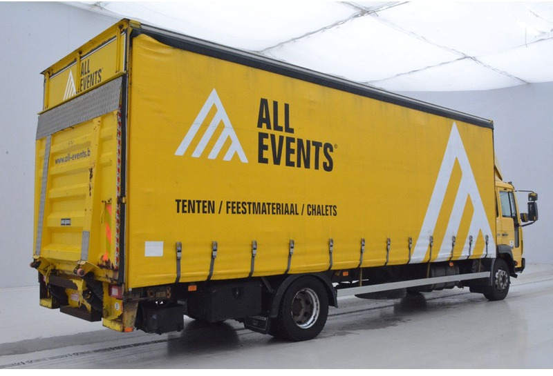 Volvo FL 220 - Curtain side truck: picture 5 Volvo FL 220 - Curtain side truck: picture 5