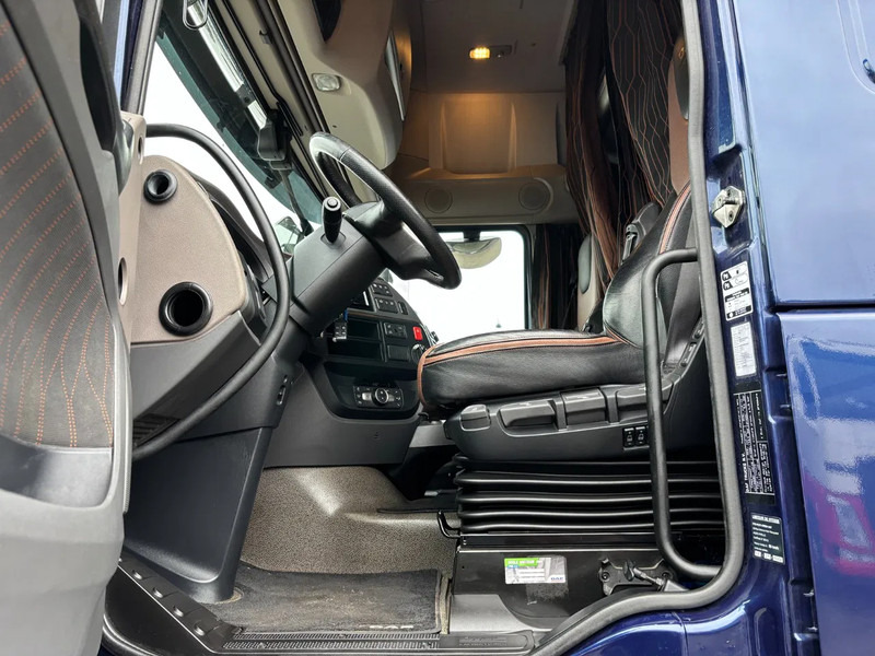 DAF XF 530 Super Spacecab Euro 6 - Tractor truck: picture 5 DAF XF 530 Super Spacecab Euro 6 - Tractor truck: picture 5