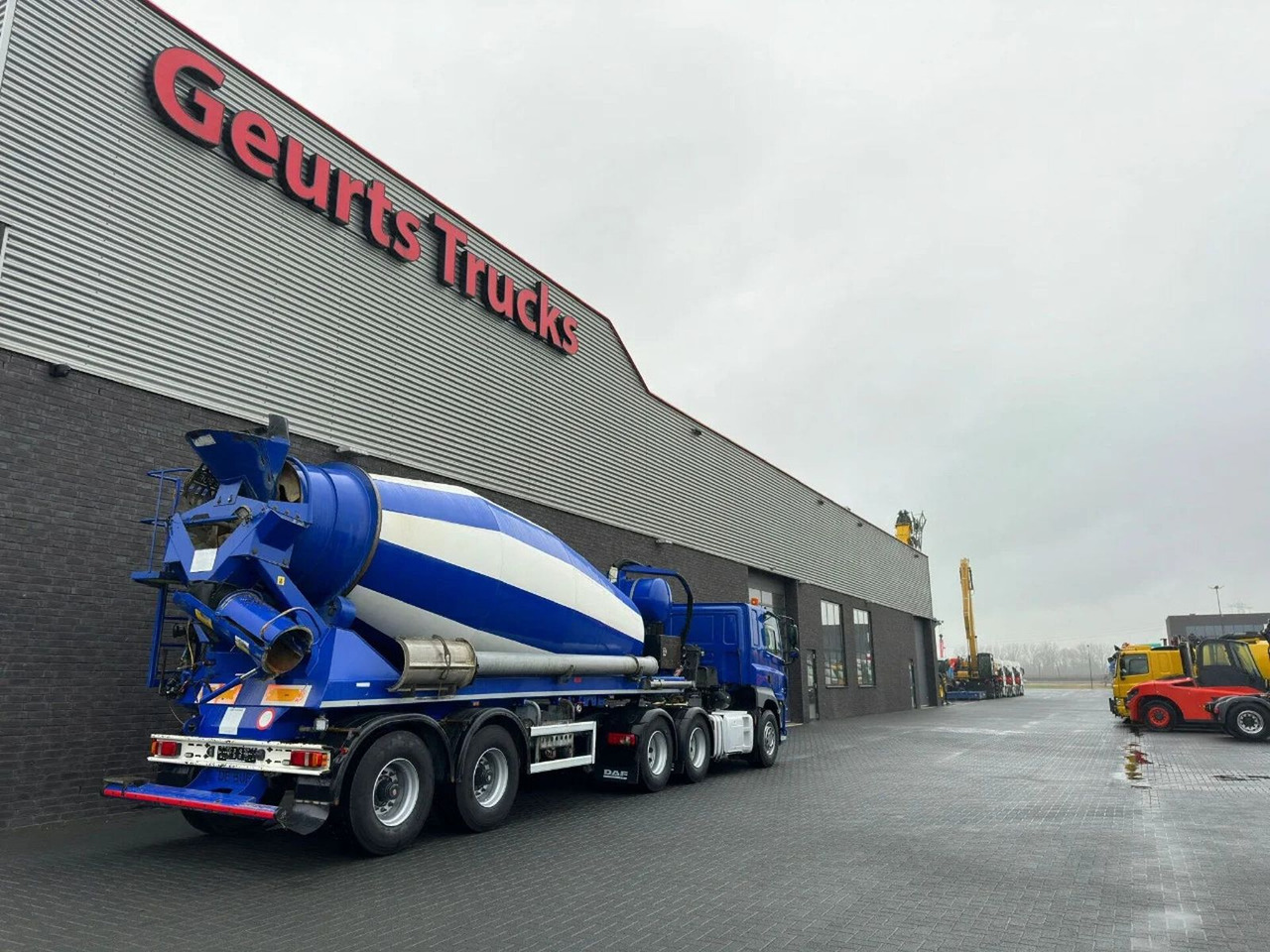 DAF CF 510 6X4 + DE BUF ST2 2-ASSIGE 10M3 CONCRETE M - Concrete mixer truck: picture 5 DAF CF 510 6X4 + DE BUF ST2 2-ASSIGE 10M3 CONCRETE M - Concrete mixer truck: picture 5