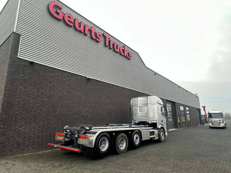DAF XF 530 8X2 TRIPLE VDL S-30-6700 HAAKARMSYSTEEM/ABROLLKIPPER/HOOKLIFT/NIEUW/NEW - Hook lift truck: picture 5 DAF XF 530 8X2 TRIPLE VDL S-30-6700 HAAKARMSYSTEEM/ABROLLKIPPER/HOOKLIFT/NIEUW/NEW - Hook lift truck: picture 5