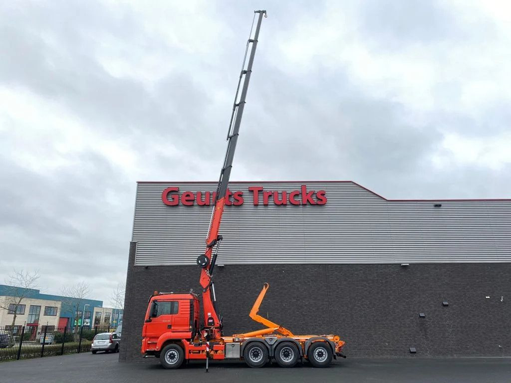 MAN TGS 35.480 8X4 TRIDEM + 20 TON HAAKARM + HMF 322 - Hook lift truck, Crane truck: picture 3 MAN TGS 35.480 8X4 TRIDEM + 20 TON HAAKARM + HMF 322 - Hook lift truck, Crane truck: picture 3