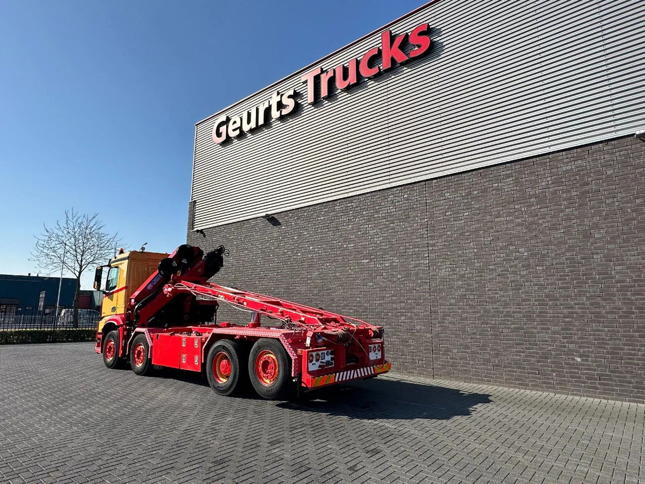 Mercedes-Benz Arocs 3253 L ENA 8X2/4 HMF2820 KRAAN / KRAN/ CRA - Hook lift truck, Crane truck: picture 3 Mercedes-Benz Arocs 3253 L ENA 8X2/4 HMF2820 KRAAN / KRAN/ CRA - Hook lift truck, Crane truck: picture 3