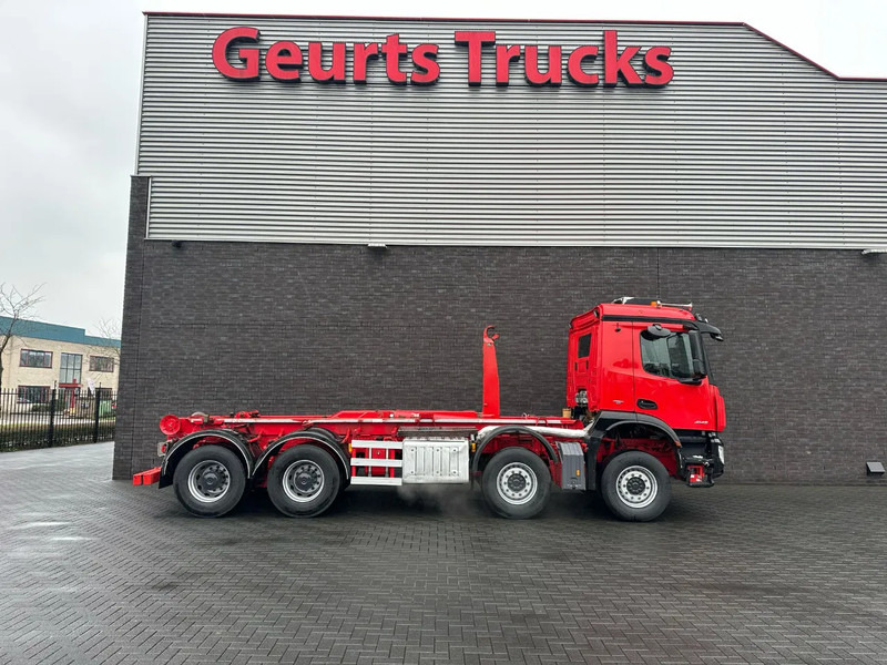 Mercedes-Benz Arocs 8X4 VDL S-30-6600 HAAKARMSYSTEEM/ABROLLKIPPER/HOOKLIFT - Cable system truck: picture 4 Mercedes-Benz Arocs 8X4 VDL S-30-6600 HAAKARMSYSTEEM/ABROLLKIPPER/HOOKLIFT - Cable system truck: picture 4