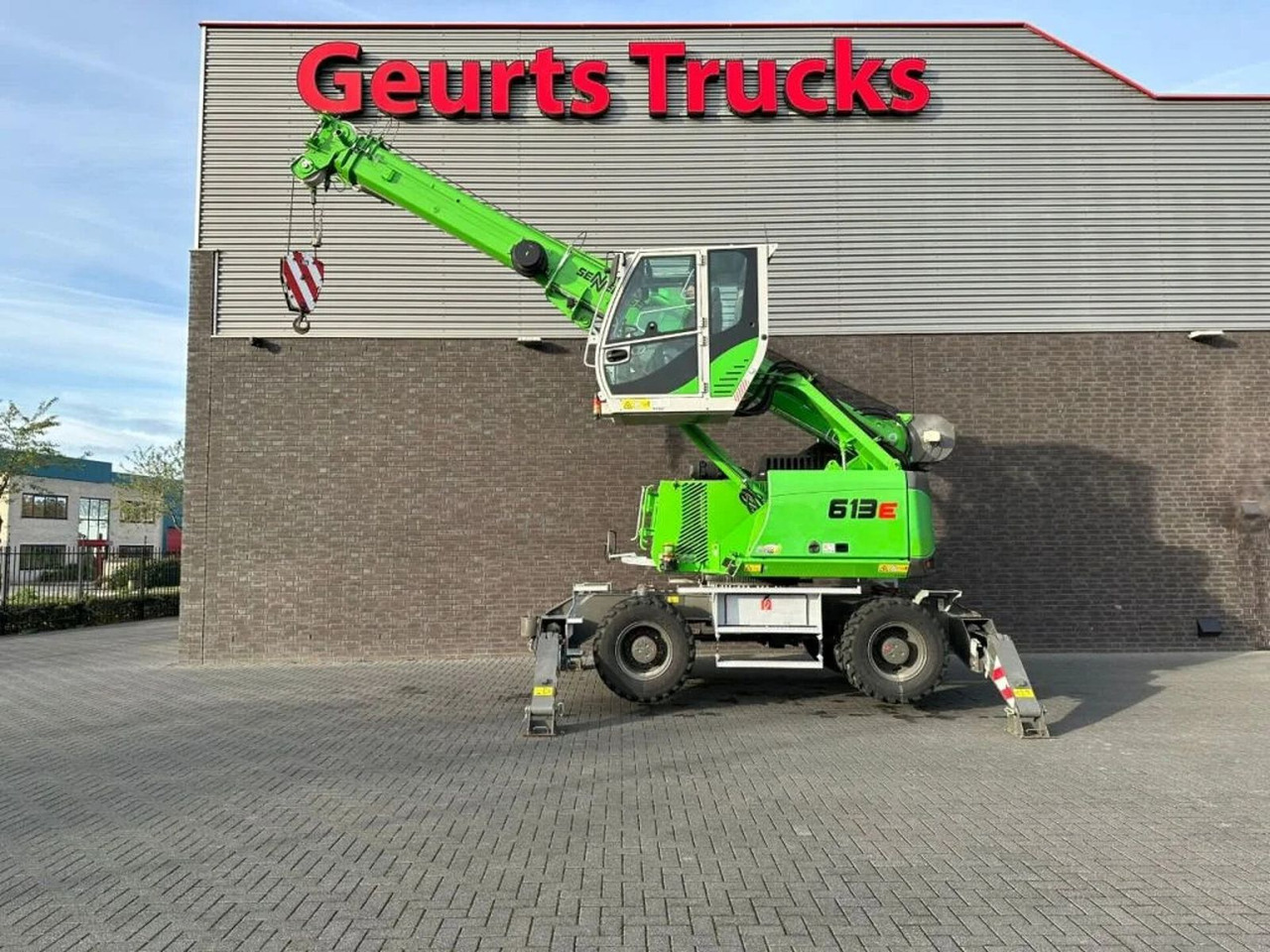 Sennebogen 613E TELESCOPIC CRANE + JIB KRAAN/KRAN/CRANE/GRU - Tower crane: picture 1 Sennebogen 613E TELESCOPIC CRANE + JIB KRAAN/KRAN/CRANE/GRU - Tower crane: picture 1