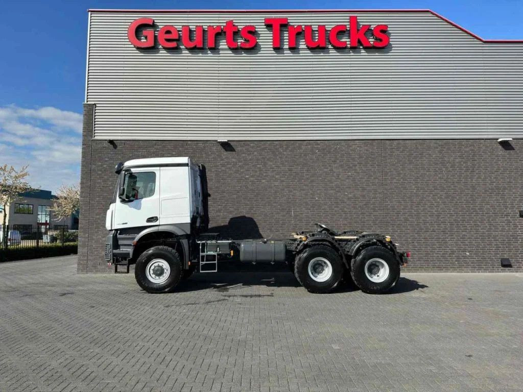 Tractor truck Mercedes-Benz Arocs 4052 AS 6X6 HEAVY DUTY PRIME MOVERS NEW 2: picture 1