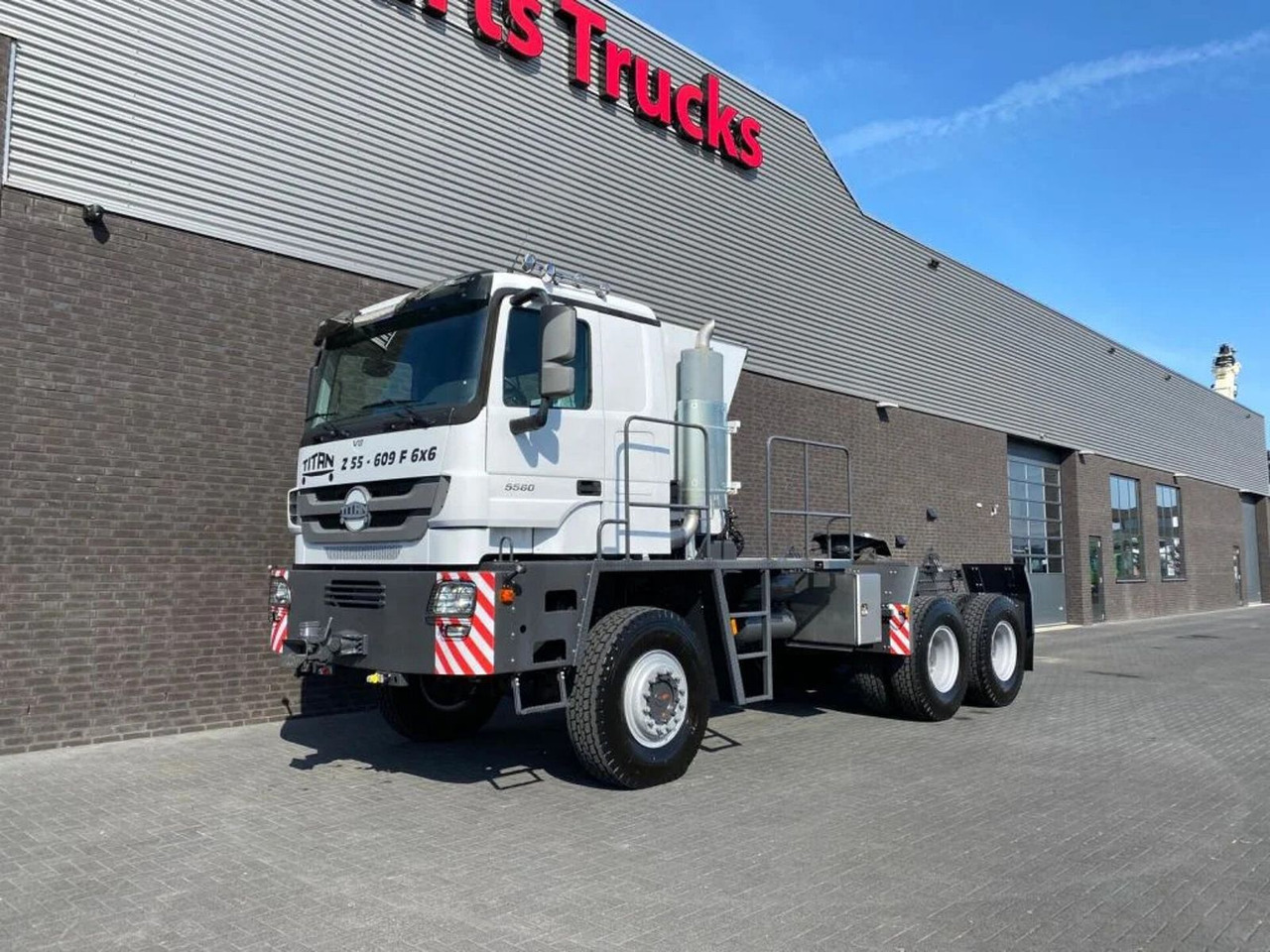 Mercedes-Benz TITAN 5560 Z52-600 F TITAN 5560 Z52-600 F 6X6 HE - Tractor truck: picture 2 Mercedes-Benz TITAN 5560 Z52-600 F TITAN 5560 Z52-600 F 6X6 HE - Tractor truck: picture 2