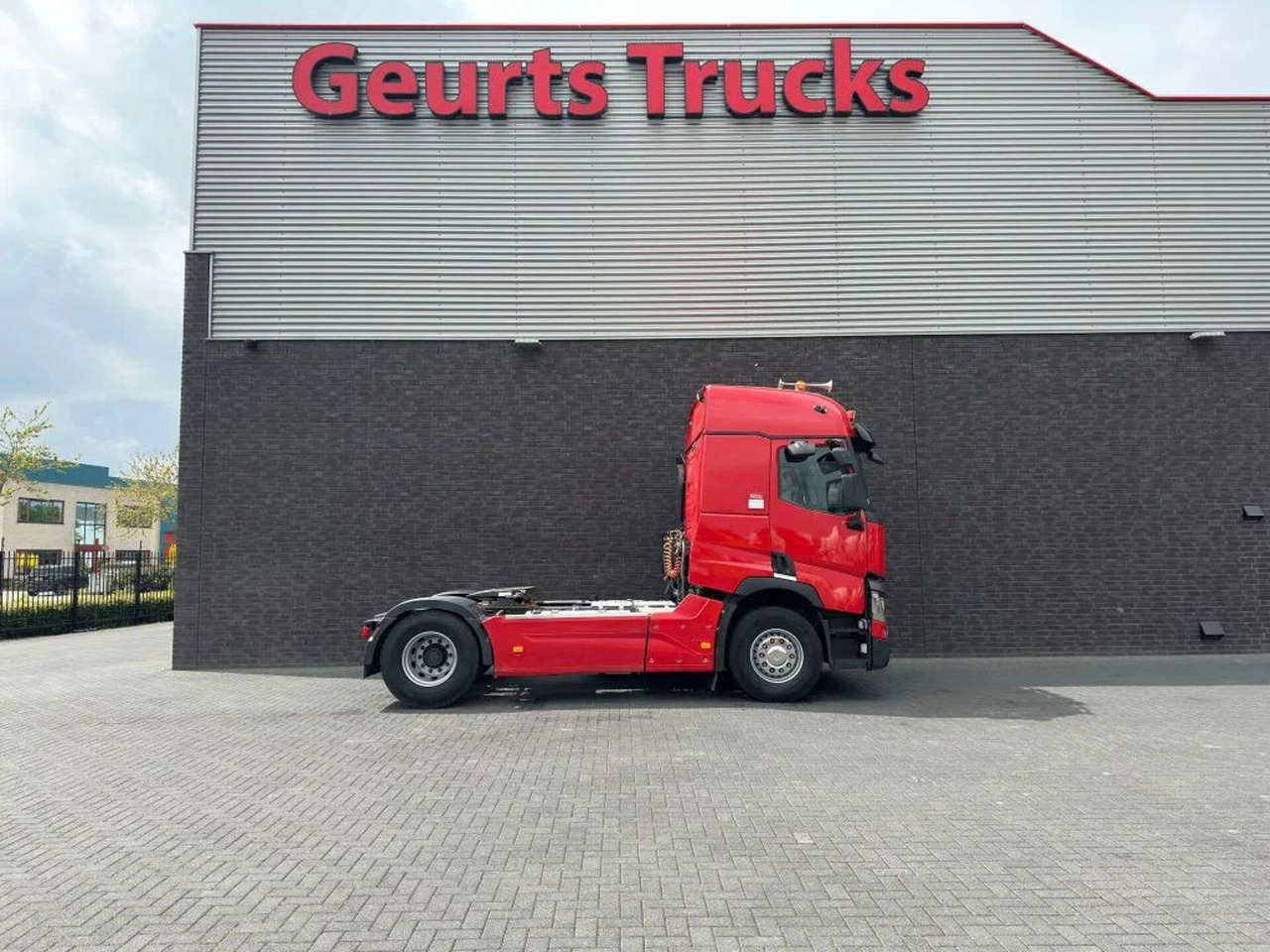 Renault T460 4X2 TREKKER/TRACTOR/SZM + KIPPER/TIPPER HYD - Tractor truck: picture 4 Renault T460 4X2 TREKKER/TRACTOR/SZM + KIPPER/TIPPER HYD - Tractor truck: picture 4