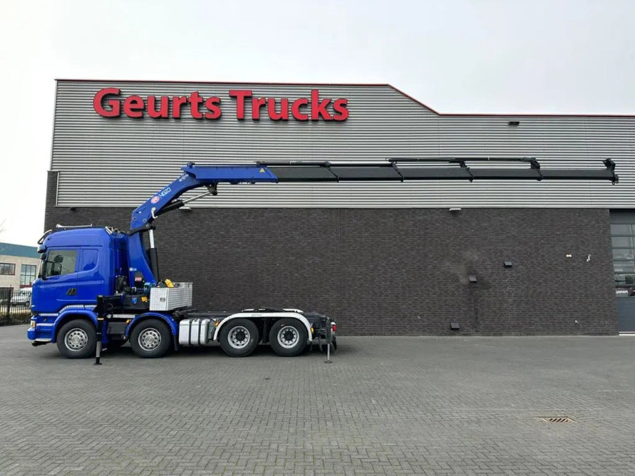 Scania R580 V8 8X4 TREKKER-BAKWAGEN COMBI + HMF 4020-K5 - Tractor truck: picture 2 Scania R580 V8 8X4 TREKKER-BAKWAGEN COMBI + HMF 4020-K5 - Tractor truck: picture 2