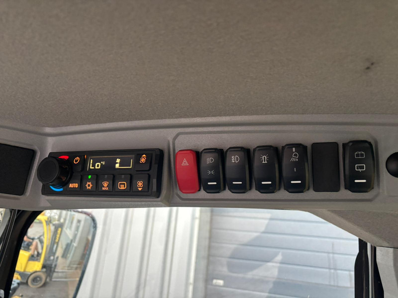 Wheel loader Caterpillar 908: picture 20 Wheel loader Caterpillar 908: picture 20