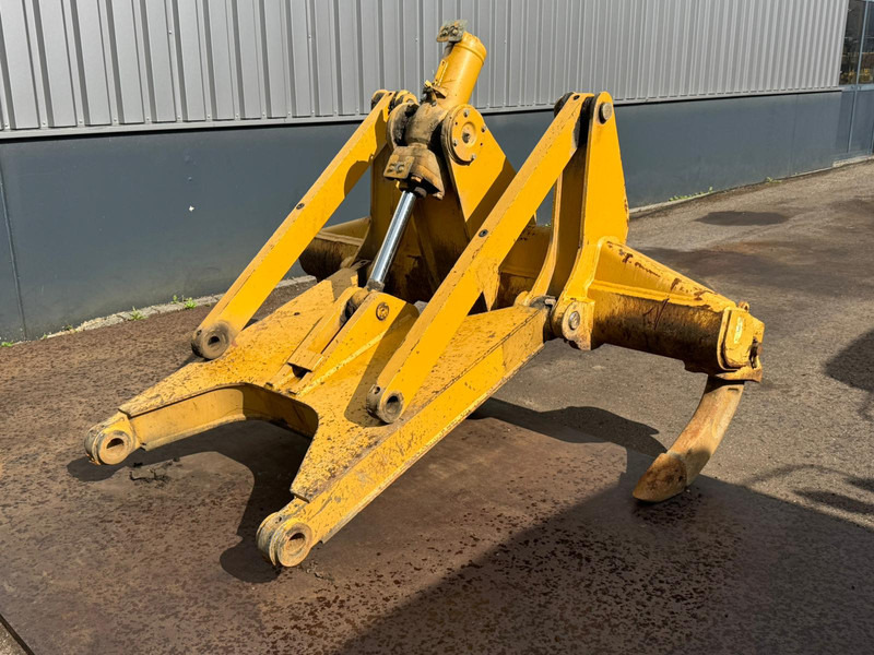 Caterpillar D6R Ripper - Ripper: picture 3 Caterpillar D6R Ripper - Ripper: picture 3