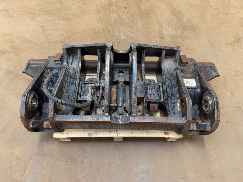 Eurosteel HKO-2016 HHD / DL300-5 - Quick coupler: picture 1 Eurosteel HKO-2016 HHD / DL300-5 - Quick coupler: picture 1