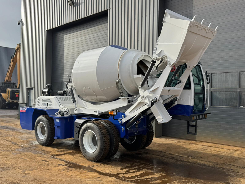Concrete mixer truck Giga power GW5500 4x4 Self Loading Concrete Mixer: picture 7