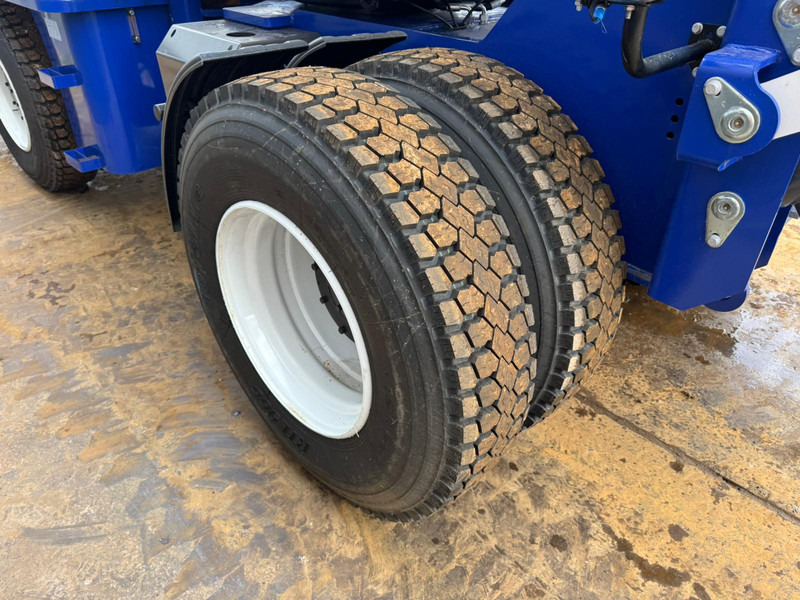 Concrete mixer truck Giga power GW5500 4x4 Self Loading Concrete Mixer: picture 19