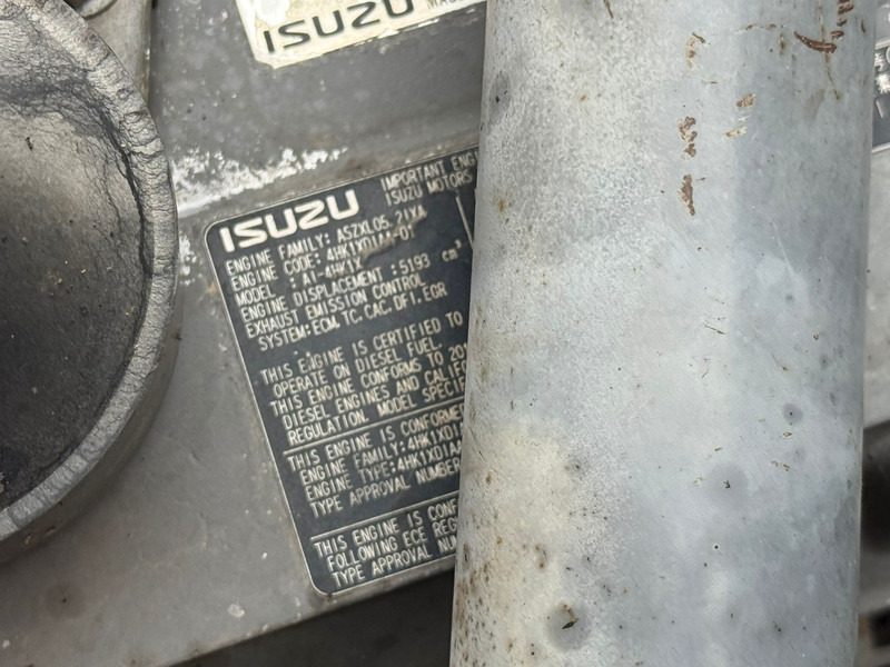 Crawler excavator Hitachi ZX210LC-3: picture 15