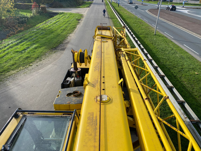 Mobile crane Liebherr LTM1055/1: picture 13