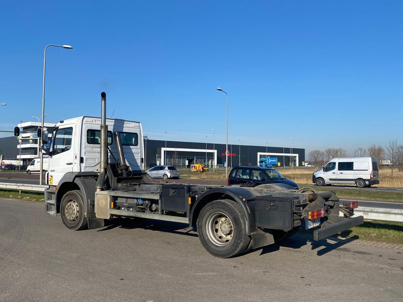 MERCEDESBENZ AXOR 1829 4x2 chassis cab - Cab chassis truck: picture 4 MERCEDESBENZ AXOR 1829 4x2 chassis cab - Cab chassis truck: picture 4
