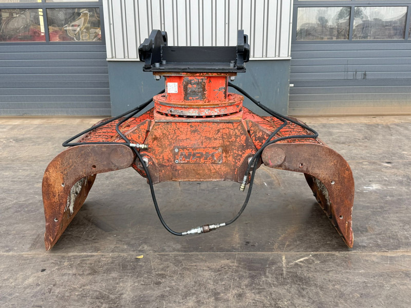 NPK D-2000 CW30 CW40 Sorting Grapple - Grapple: picture 1 NPK D-2000 CW30 CW40 Sorting Grapple - Grapple: picture 1