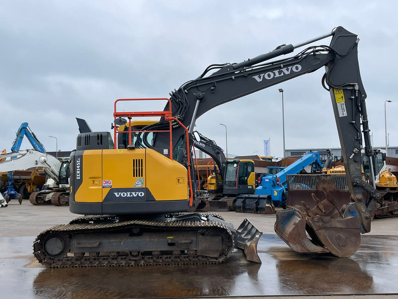 Crawler excavator Volvo ECR145EL: picture 6