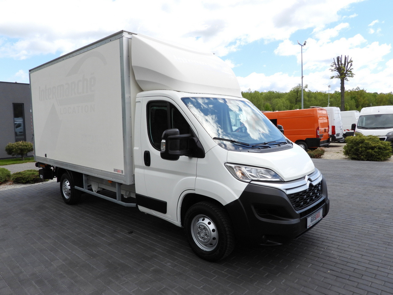 CITROEN JUMPER BOX LIFT 8 PALLETS CRUISE CONTROL NAVIGATION AIR CONDITIONING  165HP - Refrigerated delivery van: picture 4 CITROEN JUMPER BOX LIFT 8 PALLETS CRUISE CONTROL NAVIGATION AIR CONDITIONING  165HP - Refrigerated delivery van: picture 4
