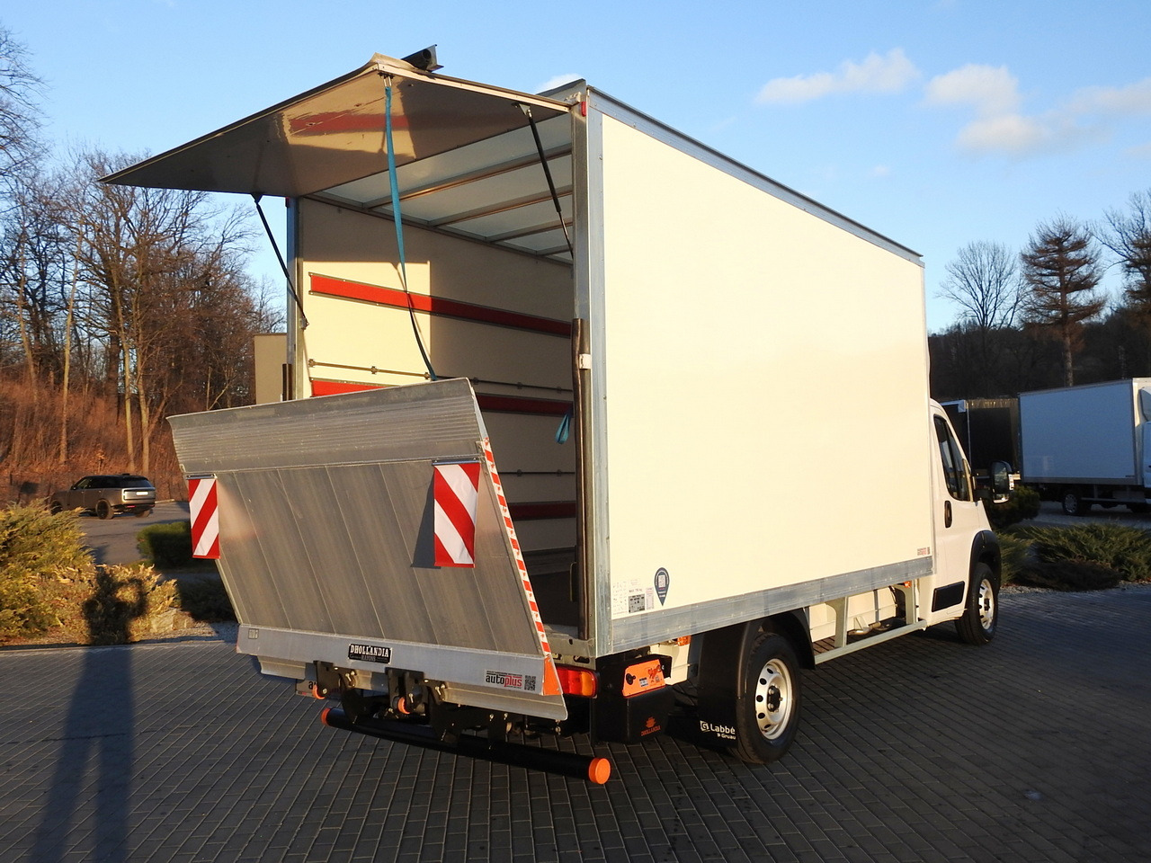 FIAT DUCATO BOX LIFT 8 PALLETS CRUISE CONTROL AIR CONDITIONING 180HP - Closed box van: picture 3 FIAT DUCATO BOX LIFT 8 PALLETS CRUISE CONTROL AIR CONDITIONING 180HP - Closed box van: picture 3