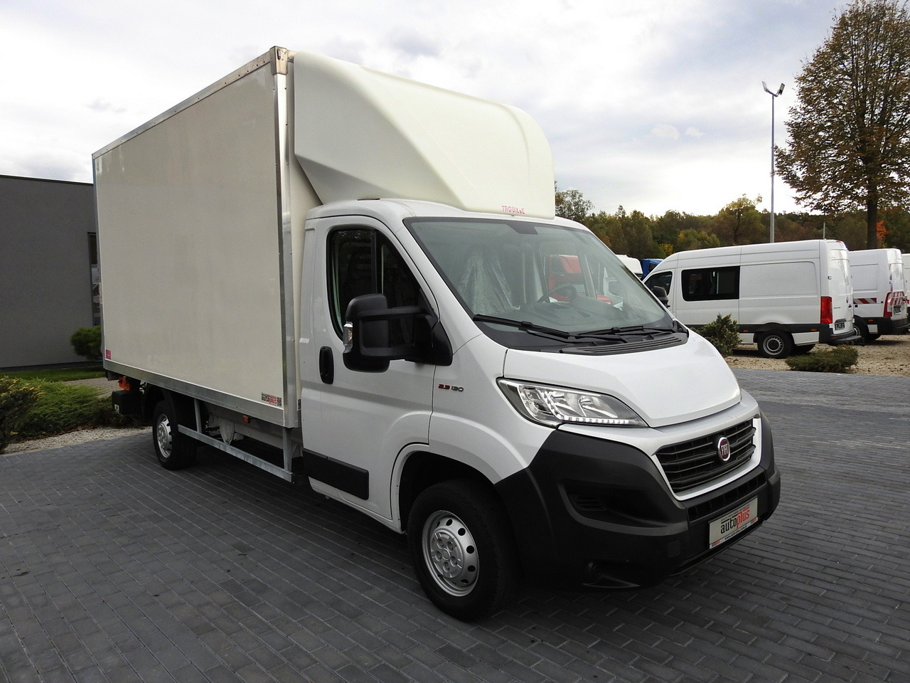 FIAT DUCATO BOX LIFT 8 PALLETS CRUISE CONTROL NAVIGATION AIR CONDITIONING LED LIGHTS 130HP - Closed box van: picture 4 FIAT DUCATO BOX LIFT 8 PALLETS CRUISE CONTROL NAVIGATION AIR CONDITIONING LED LIGHTS 130HP - Closed box van: picture 4