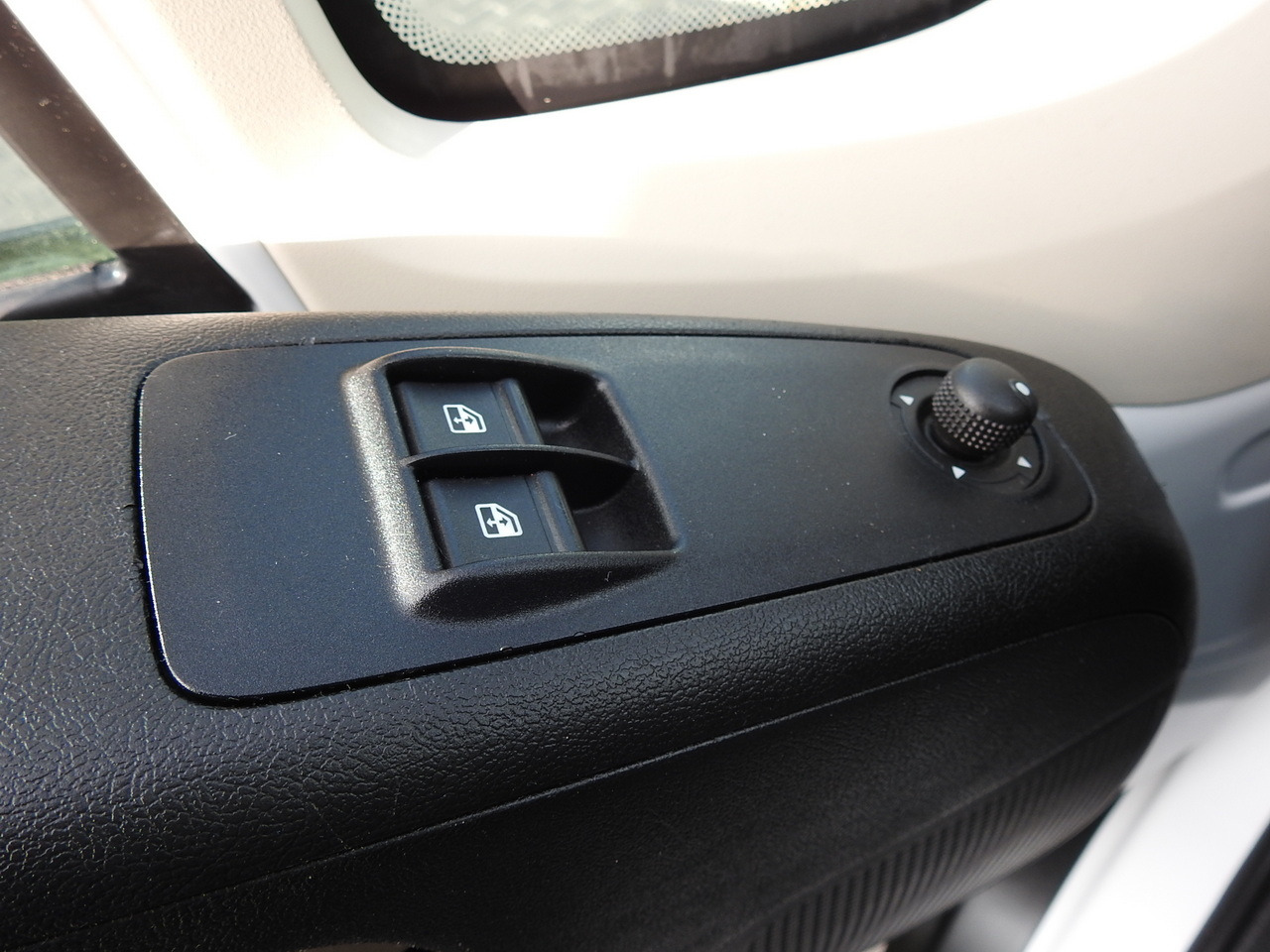 Closed box van FIAT DUCATO  BOX LIFT 8 PALLETS CRUISE CONTROL NAVIGATION LED LIGHTS AIR CONDITIONING  130HP: picture 26