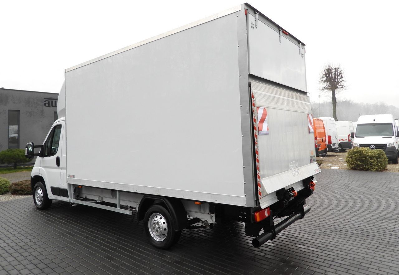 Closed box van FIAT DUCATO BOX LIFT 8 PALLETS CRUISE CONTROL NAVIGATION LED LIGHTS AIR CONDITIONING 130HP: picture 9 Closed box van FIAT DUCATO BOX LIFT 8 PALLETS CRUISE CONTROL NAVIGATION LED LIGHTS AIR CONDITIONING 130HP: picture 9
