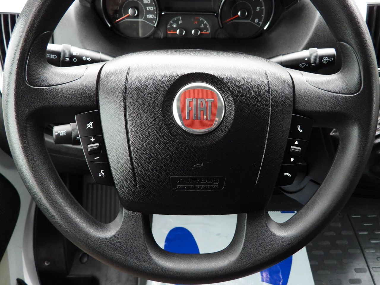 Closed box van FIAT DUCATO BOX LIFT 8 PALLETS CRUISE CONTROL NAVIGATION LED LIGHTS AIR CONDITIONING 130HP: picture 29 Closed box van FIAT DUCATO BOX LIFT 8 PALLETS CRUISE CONTROL NAVIGATION LED LIGHTS AIR CONDITIONING 130HP: picture 29