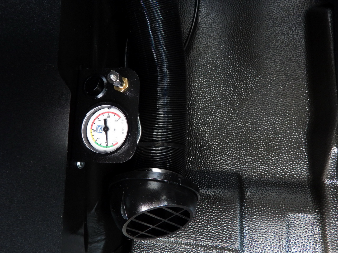 Curtain side van FORD TRANSIT TARPAULIN 10 PALLETS WEBASTO CRUISE CONTROL LED LIGHTS PNEUMATICS AIR CONDITIONING 160HP: picture 44 Curtain side van FORD TRANSIT TARPAULIN 10 PALLETS WEBASTO CRUISE CONTROL LED LIGHTS PNEUMATICS AIR CONDITIONING 160HP: picture 44