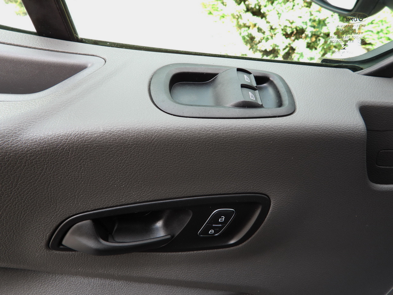 Curtain side van FORD TRANSIT TARPAULIN 10 PALLETS WEBASTO CRUISE CONTROL LED LIGHTS PNEUMATICS AIR CONDITIONING 160HP: picture 32 Curtain side van FORD TRANSIT TARPAULIN 10 PALLETS WEBASTO CRUISE CONTROL LED LIGHTS PNEUMATICS AIR CONDITIONING 160HP: picture 32