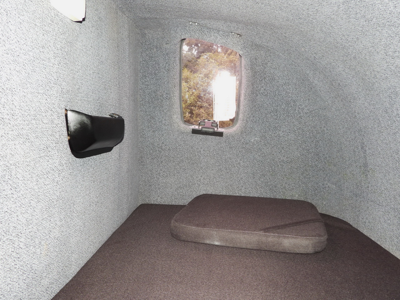 Curtain side van FORD TRANSIT TARPAULIN 10 PALLETS WEBASTO CRUISE CONTROL LED LIGHTS PNEUMATICS AIR CONDITIONING 160HP: picture 48 Curtain side van FORD TRANSIT TARPAULIN 10 PALLETS WEBASTO CRUISE CONTROL LED LIGHTS PNEUMATICS AIR CONDITIONING 160HP: picture 48