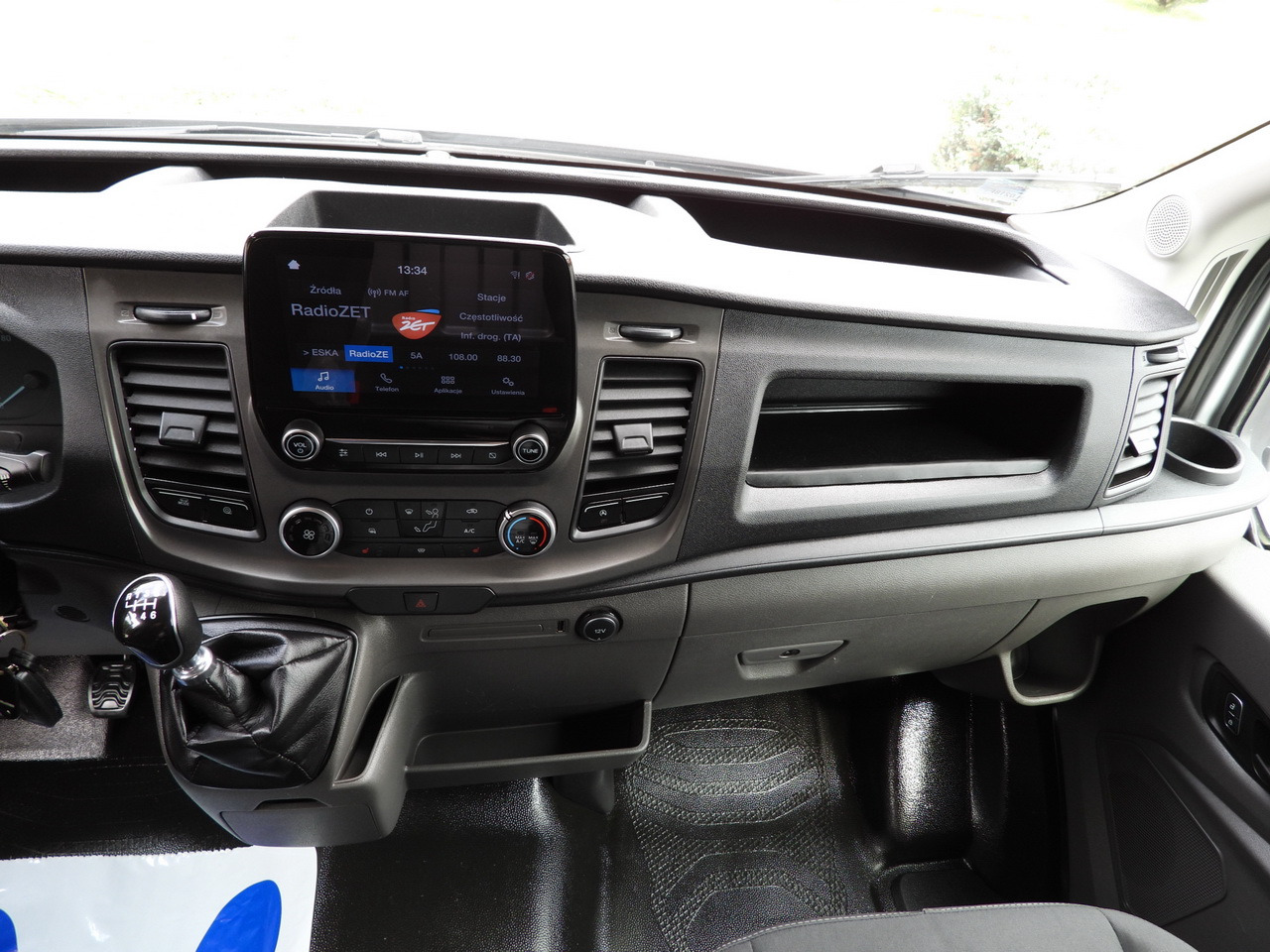 Curtain side van FORD TRANSIT TARPAULIN 10 PALLETS WEBASTO CRUISE CONTROL LED LIGHTS PNEUMATICS AIR CONDITIONING 160HP: picture 29 Curtain side van FORD TRANSIT TARPAULIN 10 PALLETS WEBASTO CRUISE CONTROL LED LIGHTS PNEUMATICS AIR CONDITIONING 160HP: picture 29