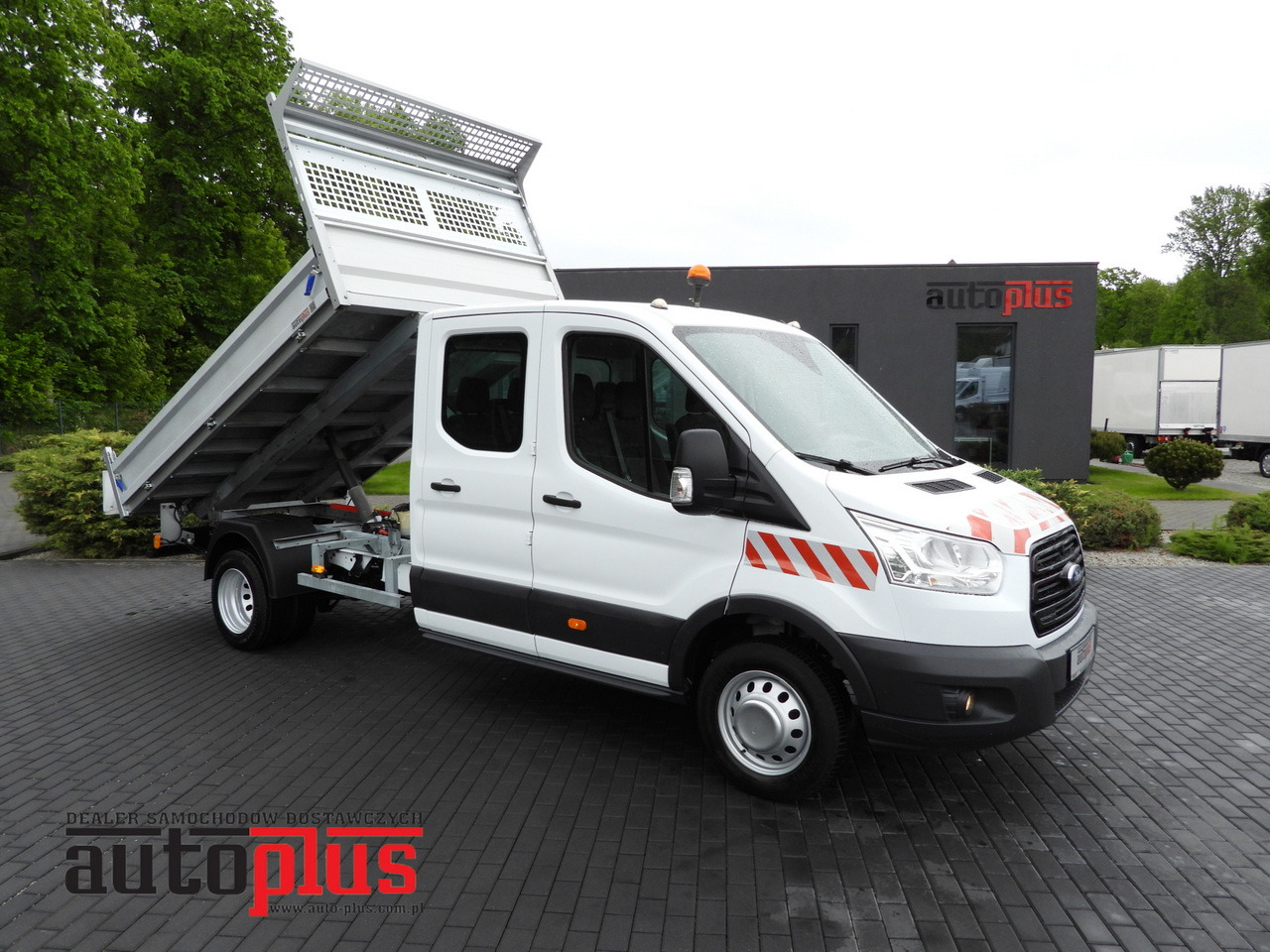 FORD TRANSIT TIPPER DOUBLE CABIN DOKA 6 SEATS CRUISE CONTROL AIR CONDITIONING TWIN WHEELS 170HP - Tipper van: picture 1 FORD TRANSIT TIPPER DOUBLE CABIN DOKA 6 SEATS CRUISE CONTROL AIR CONDITIONING TWIN WHEELS 170HP - Tipper van: picture 1