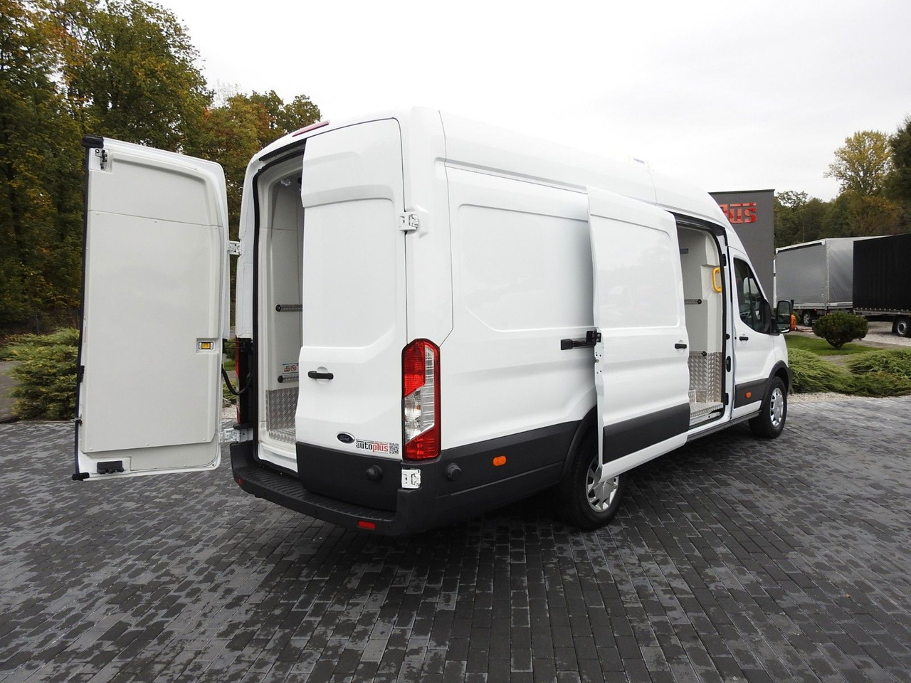 Ford TRANSIT KÜHLKASTENWAGEN 0*C HEIZFUNKTION Ford TRANSIT KÜHLKASTENWAGEN 0*C HEIZFUNKTION - Refrigerated delivery van: picture 3 Ford TRANSIT KÜHLKASTENWAGEN 0*C HEIZFUNKTION Ford TRANSIT KÜHLKASTENWAGEN 0*C HEIZFUNKTION - Refrigerated delivery van: picture 3