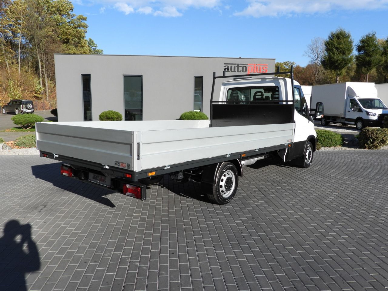 IVECO DAILY 35S14 STAKE BODY 8 PALLETS CRUISE CONTROL AIR CONDITIONING 140HP - Open body delivery van: picture 3 IVECO DAILY 35S14 STAKE BODY 8 PALLETS CRUISE CONTROL AIR CONDITIONING 140HP - Open body delivery van: picture 3