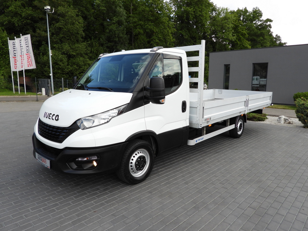 Open body delivery van IVECO DAILY 35S16 STAKE BODY 10 PALLETS CRUISE CONTROL AIR CONDITIONING  160HP: picture 6