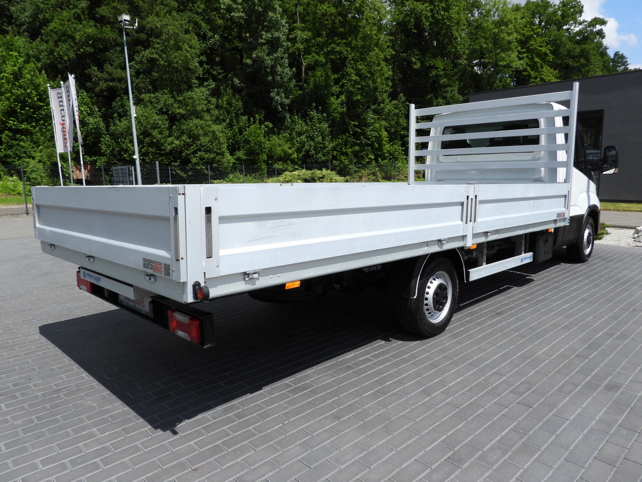 Open body delivery van IVECO DAILY 35S16 STAKE BODY 10 PALLETS CRUISE CONTROL AIR CONDITIONING  160HP: picture 13