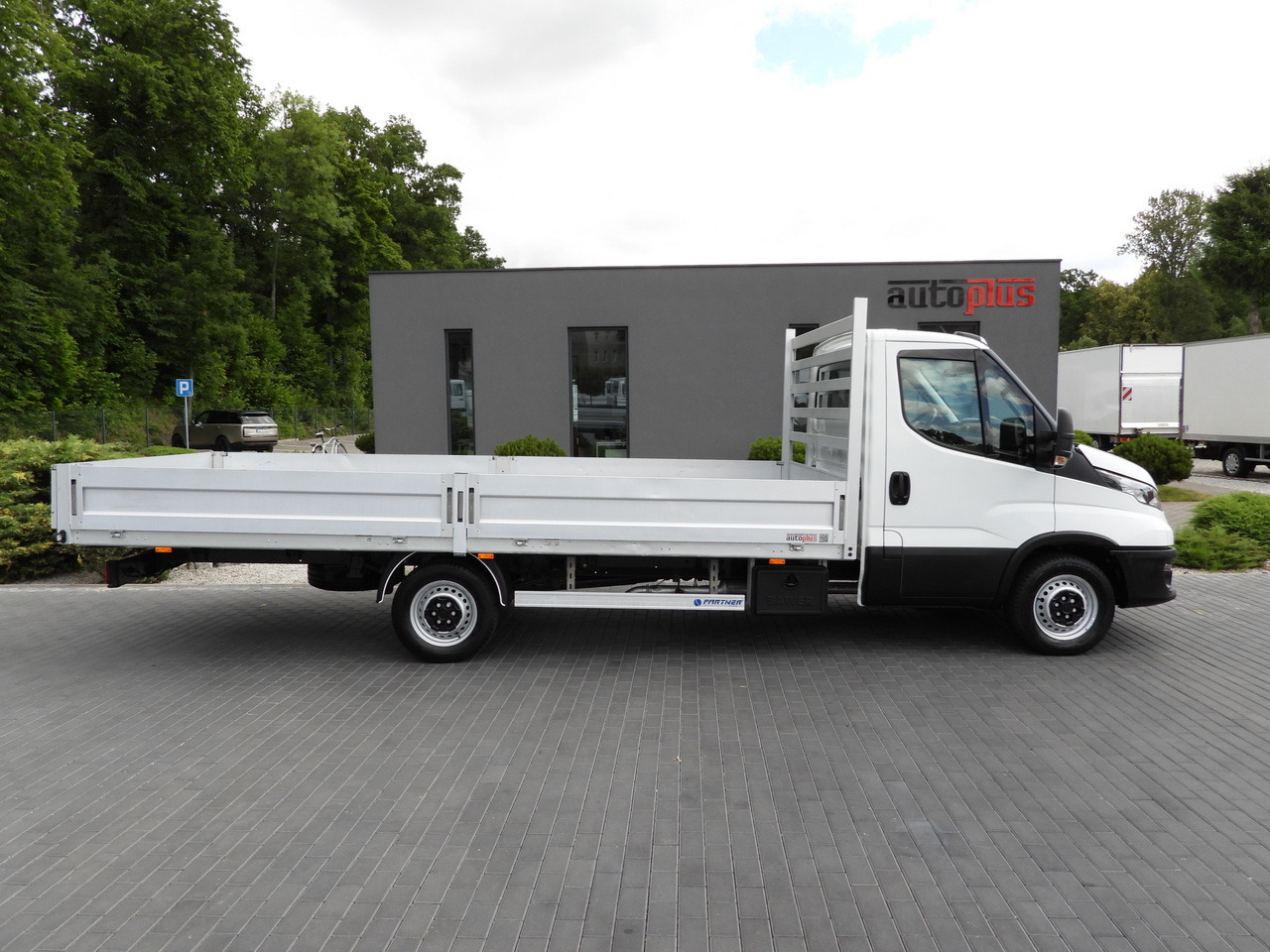 Open body delivery van IVECO DAILY 35S16 STAKE BODY 10 PALLETS CRUISE CONTROL AIR CONDITIONING  160HP: picture 7