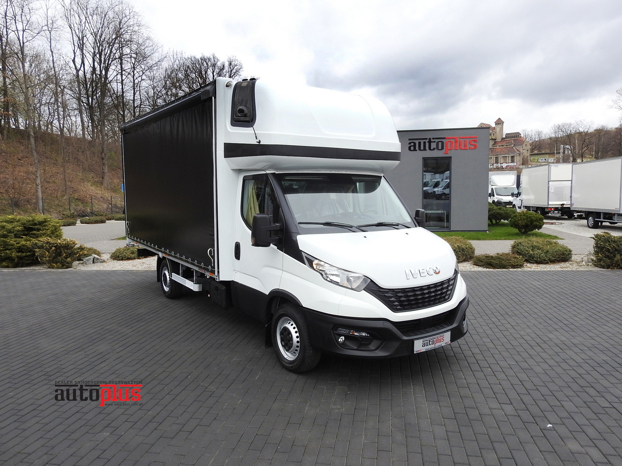 IVECO DAILY  35S18 TARPAULIN 10 PALLETS WEBASTO CRUISE CONTROL AIR CONDITIONING  180HP - Curtain side van: picture 1 IVECO DAILY  35S18 TARPAULIN 10 PALLETS WEBASTO CRUISE CONTROL AIR CONDITIONING  180HP - Curtain side van: picture 1