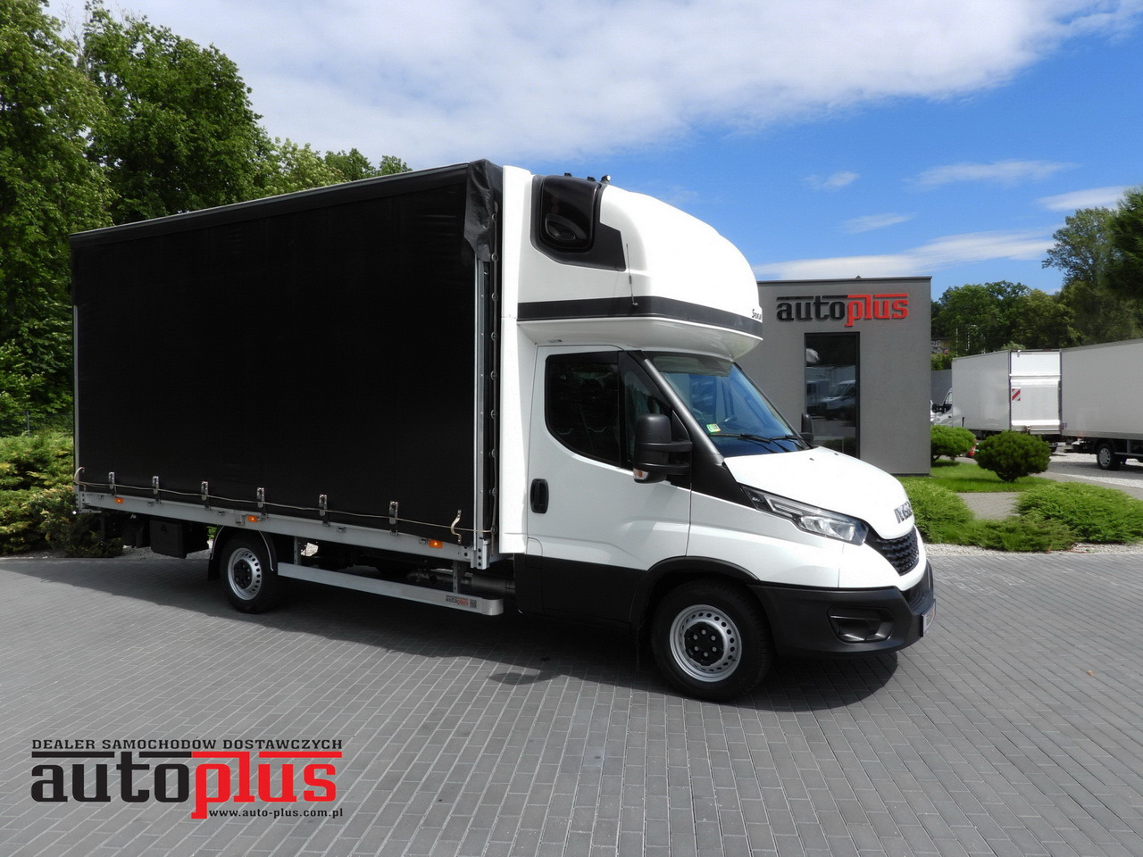 IVECO DAILY 35S18 TARPAULIN 10 PALLETS WEBASTO CRUISE CONTROL LED LIGHTS PNEUMATICS AIR CONDITIONING 180HP - Curtain side van: picture 1 IVECO DAILY 35S18 TARPAULIN 10 PALLETS WEBASTO CRUISE CONTROL LED LIGHTS PNEUMATICS AIR CONDITIONING 180HP - Curtain side van: picture 1