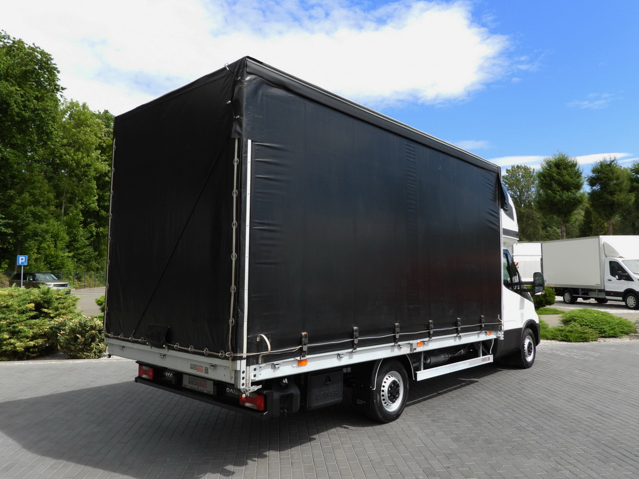 IVECO DAILY 35S18 TARPAULIN 10 PALLETS WEBASTO CRUISE CONTROL LED LIGHTS PNEUMATICS AIR CONDITIONING 180HP - Curtain side van: picture 3 IVECO DAILY 35S18 TARPAULIN 10 PALLETS WEBASTO CRUISE CONTROL LED LIGHTS PNEUMATICS AIR CONDITIONING 180HP - Curtain side van: picture 3